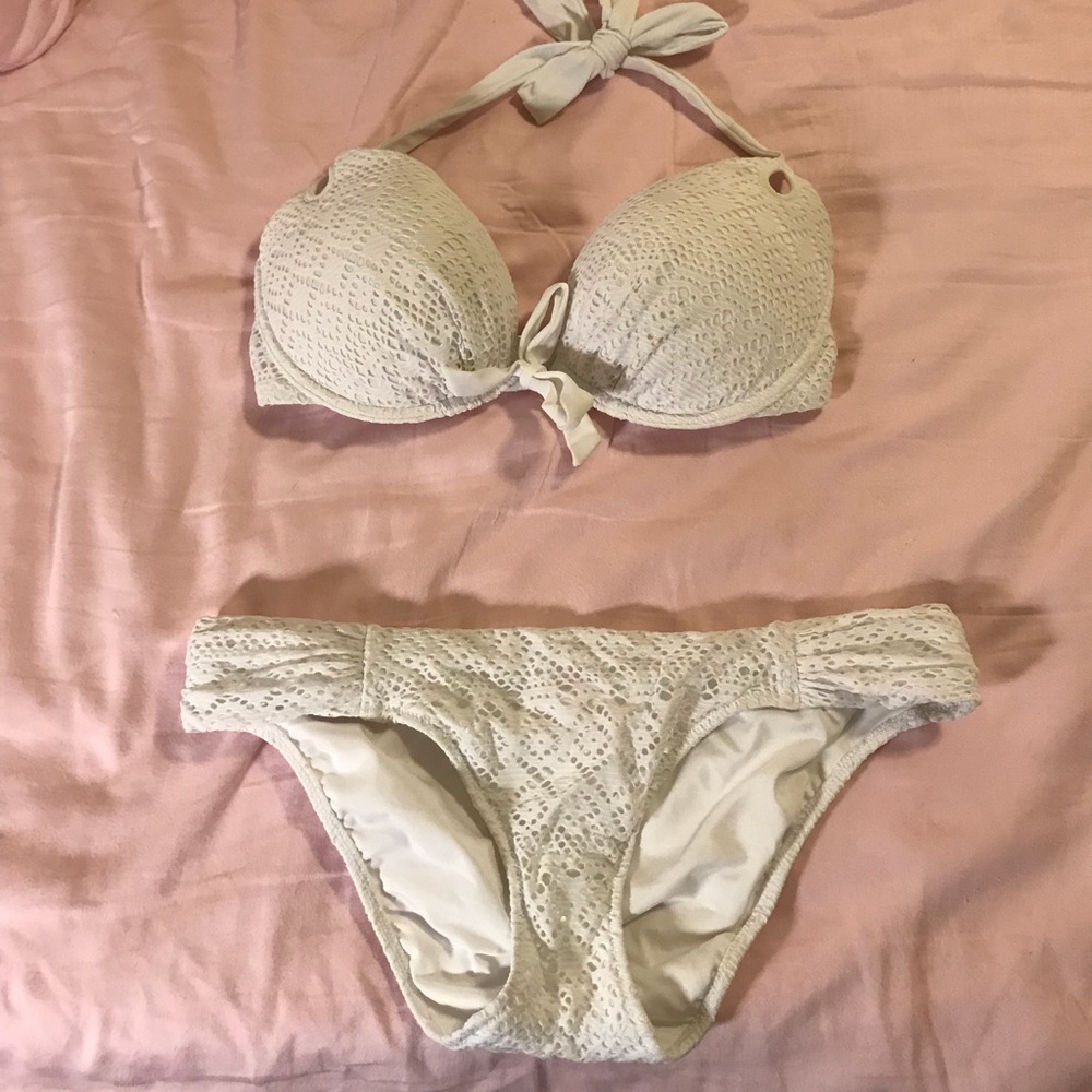 White crochet VICTORIAS SECRET swimsuit